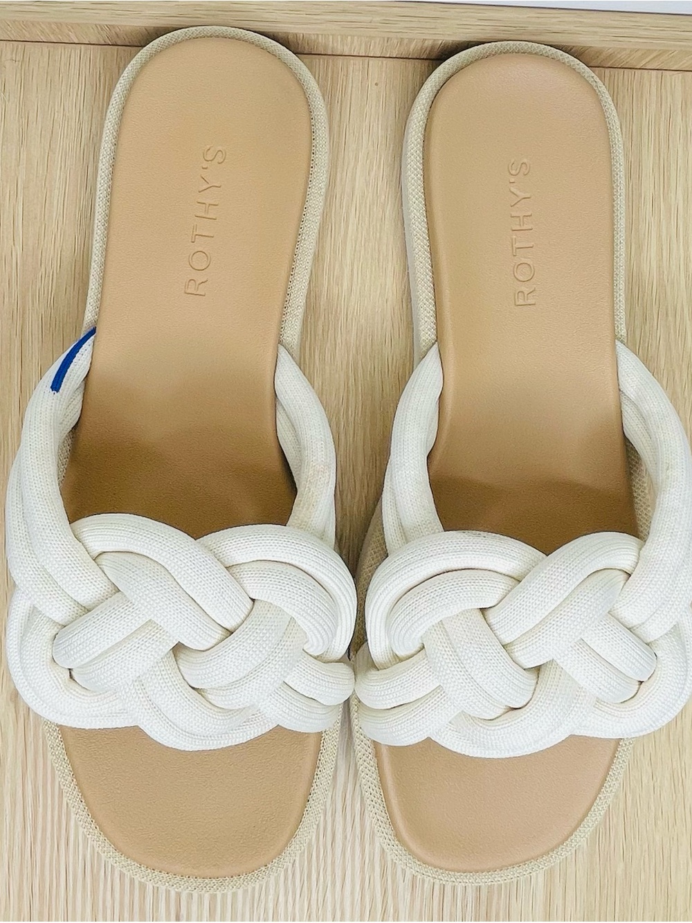 NWOT Rothy's White Knotted Slide Sandals with Tan Footbed